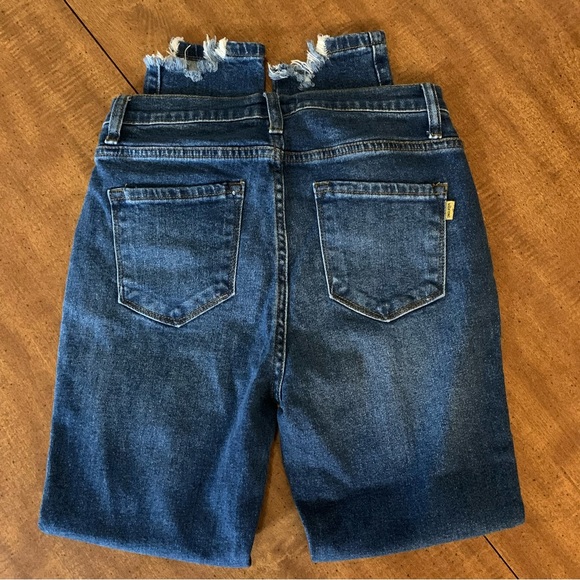 Vibrant m.i.u. Distressed Denim Jeans - Picture 2 of 4